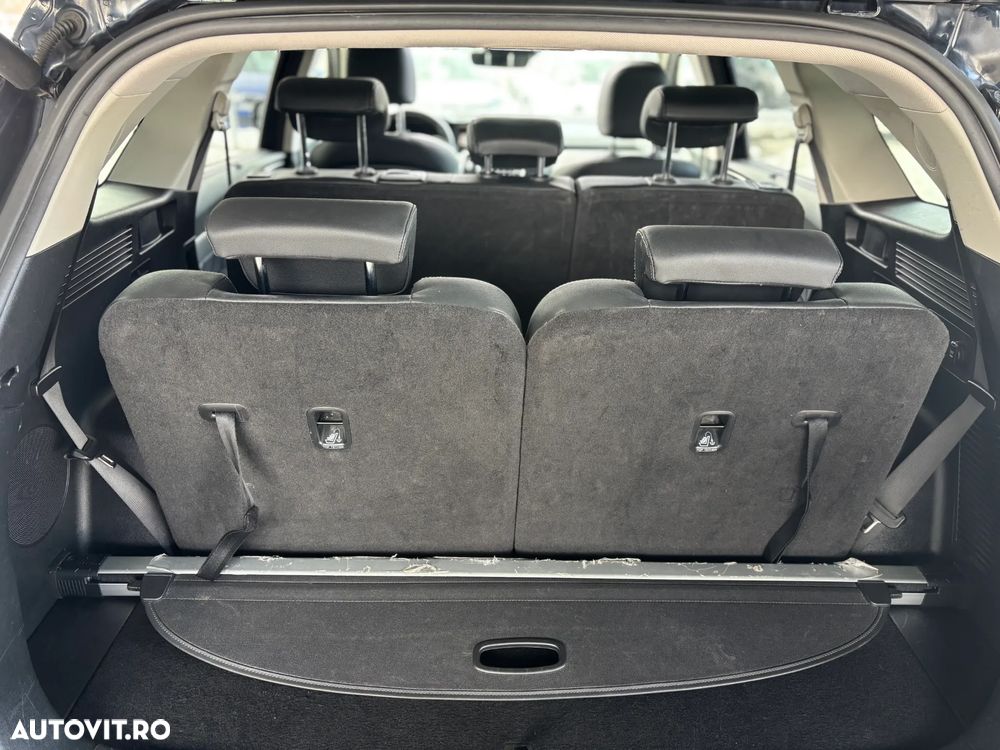 Kia Sorento 1.6 T-GDI HEV 6AT 4x4 7P Design+ - 37