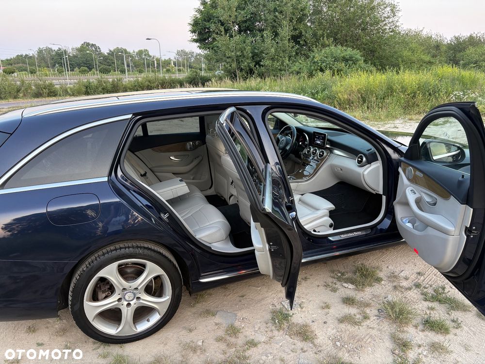 Mercedes-Benz Klasa C 200 4-Matic 7G-TRONIC - 22