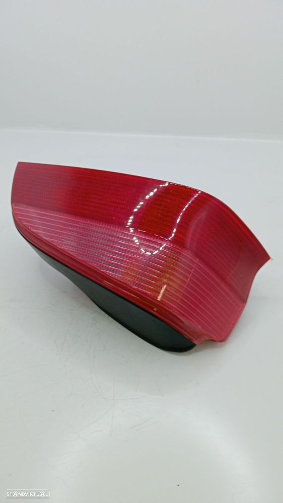 Farolim Stop Esq Peugeot 106 Ii (1A_, 1C_) - 1