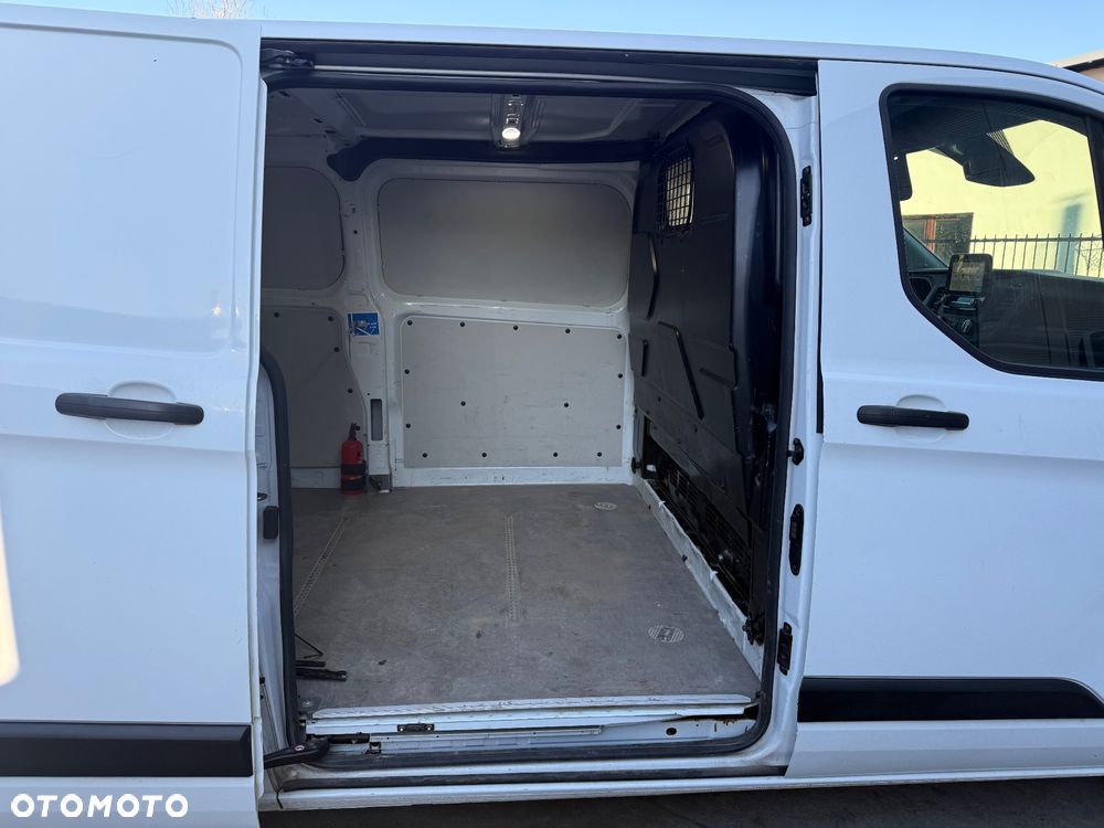 Ford Transit Custom - 16
