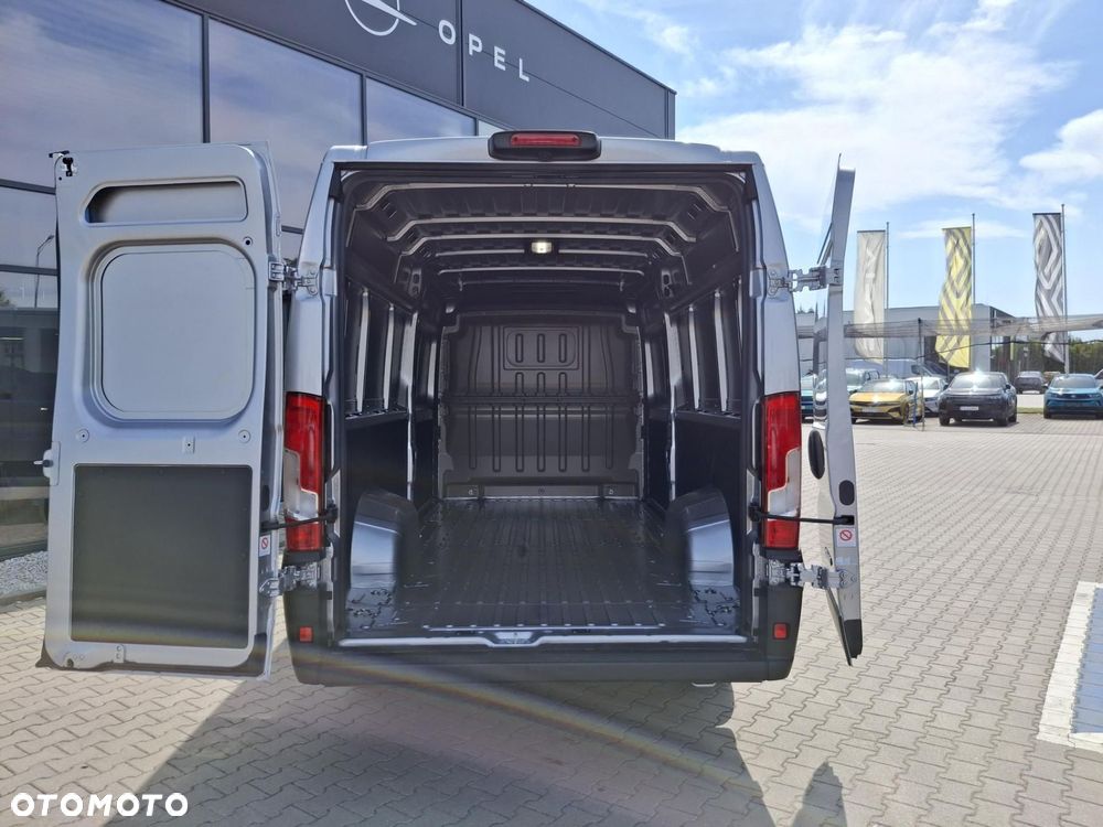 Opel Movano - 8