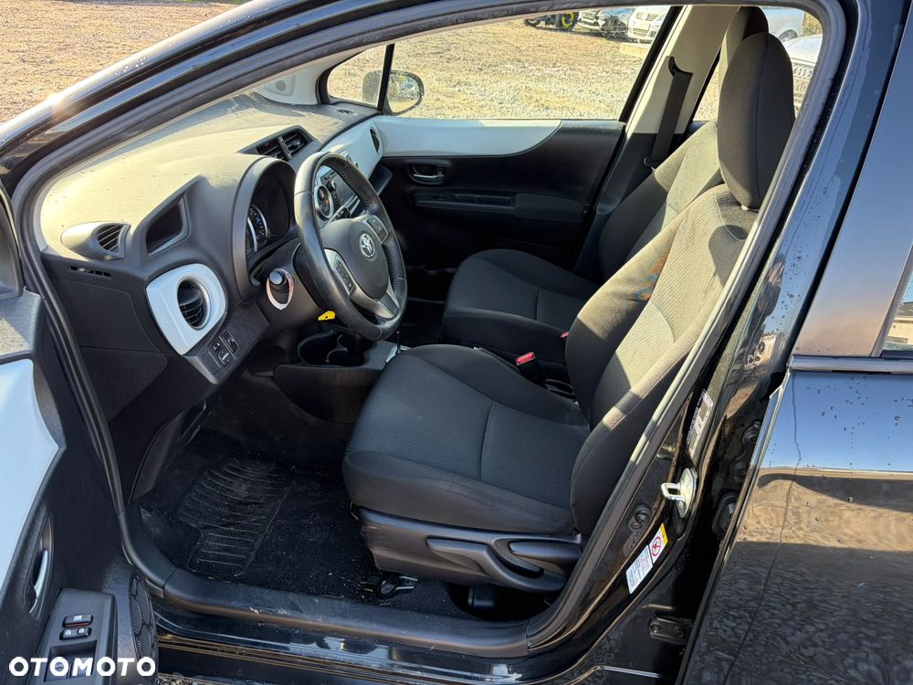 Toyota Yaris - 17