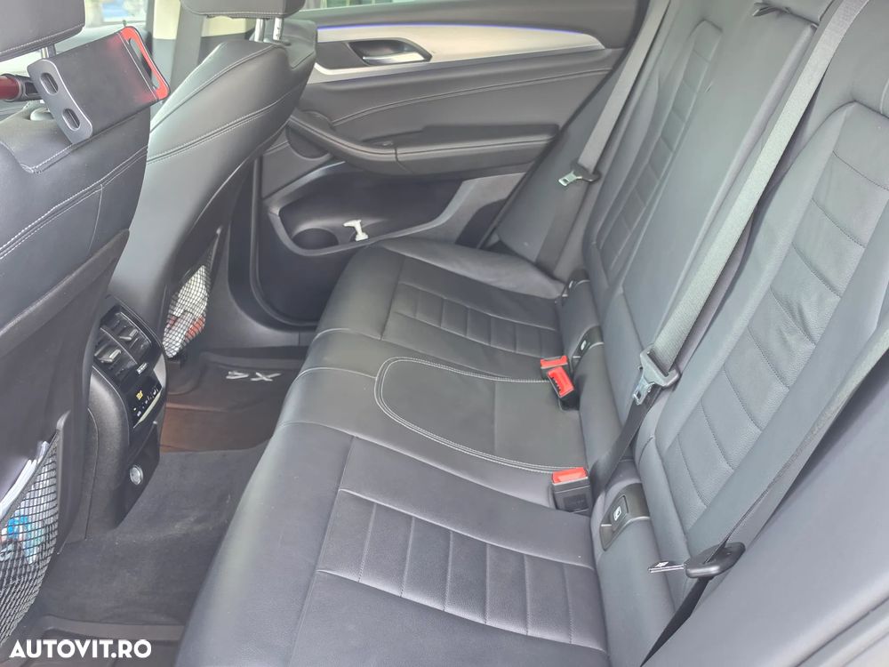 BMW X4 xDrive20i AT - 9