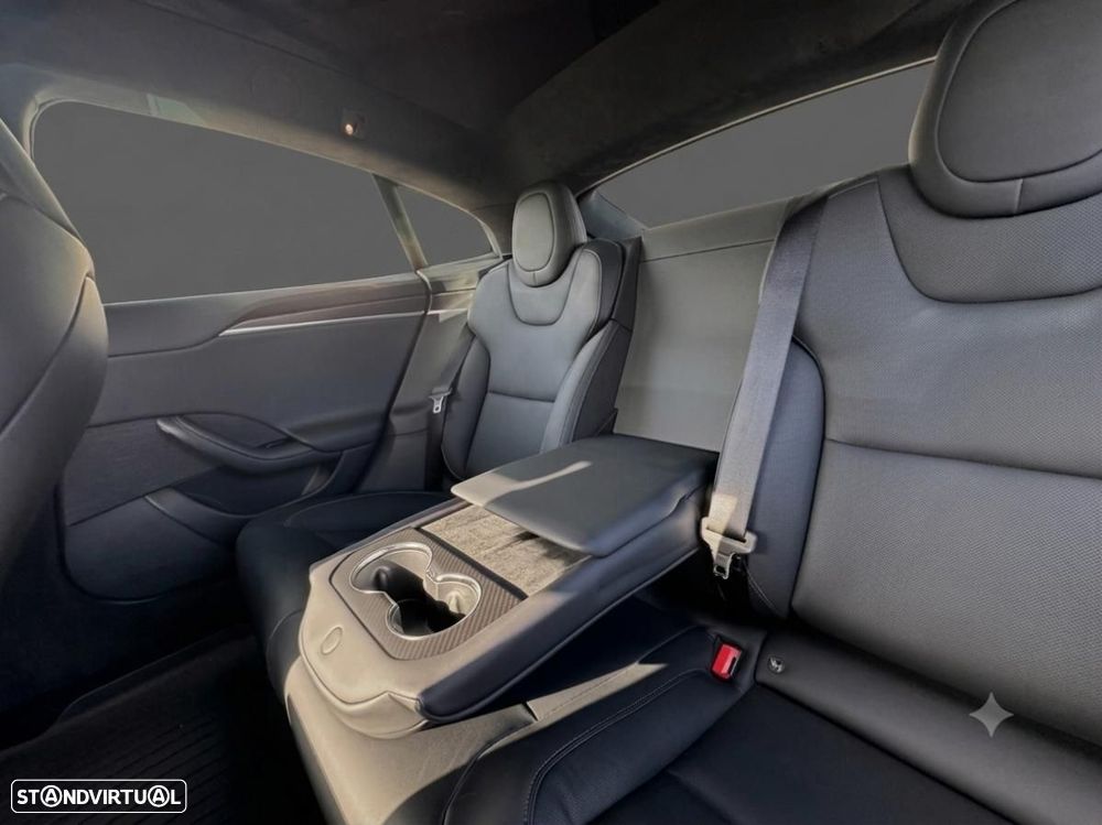 Tesla Model S Plaid — fotografia 6