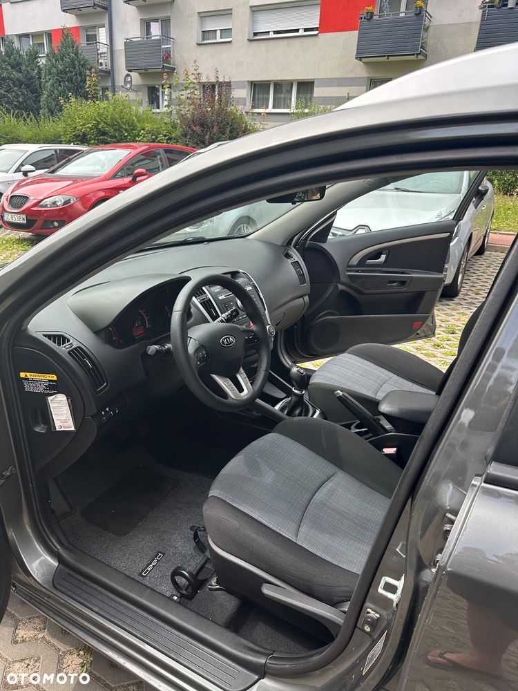 Kia Ceed - 6