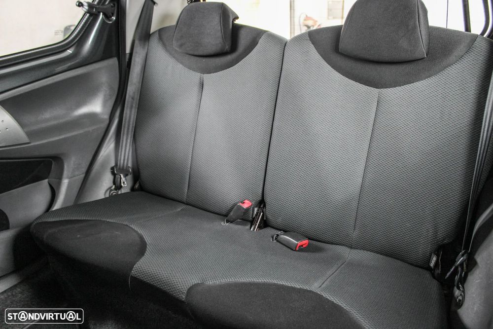 Toyota Aygo 1.0 + AC - 9