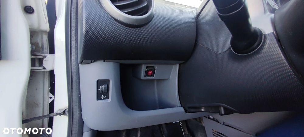 Peugeot 107 1.4 HDI Trendy - 14