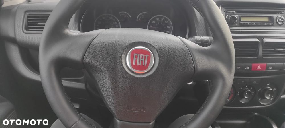 Fiat DOBLO multyat POLSKI SALON 1 WŁASCICIEL 5 OSÓB BEZWYPADKOWY - 19