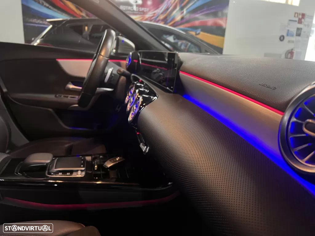Mercedes-Benz A 250 Limousine e AMG Line - 9