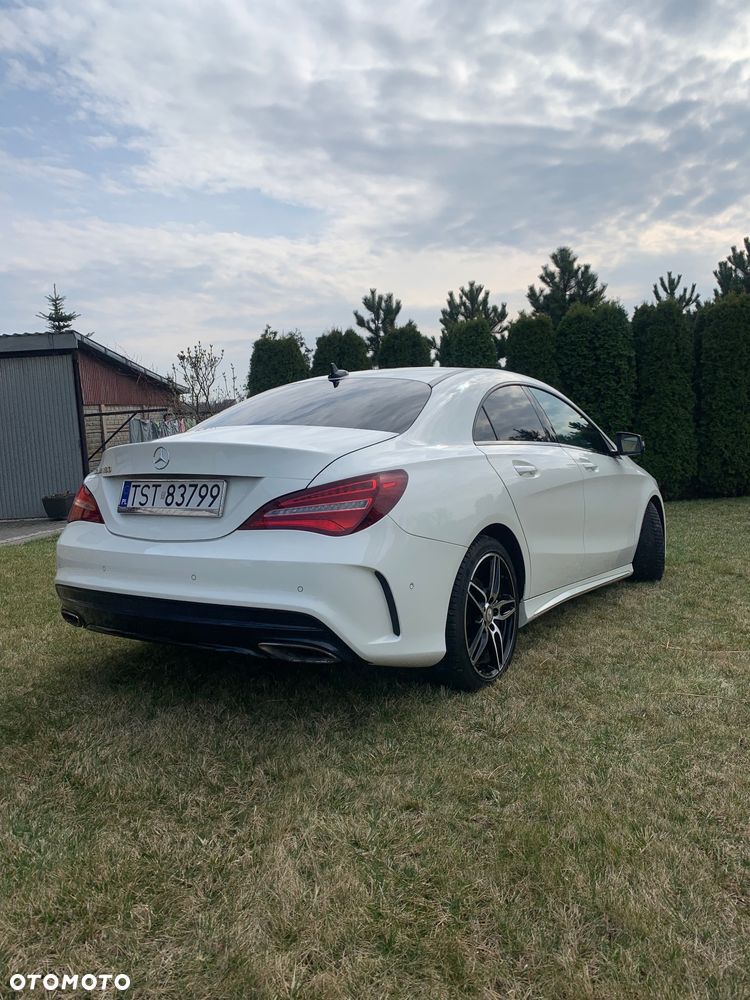 Mercedes-Benz CLA 180 7G-DCT AMG Line - 4