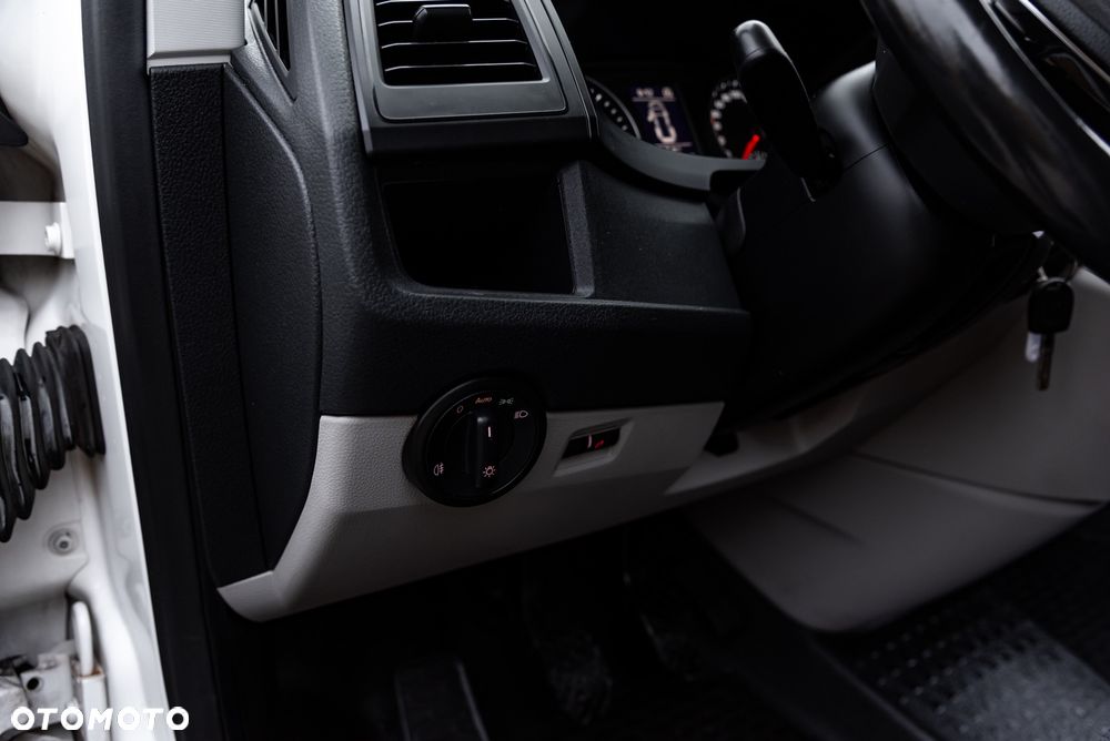 Volkswagen Transporter - 19