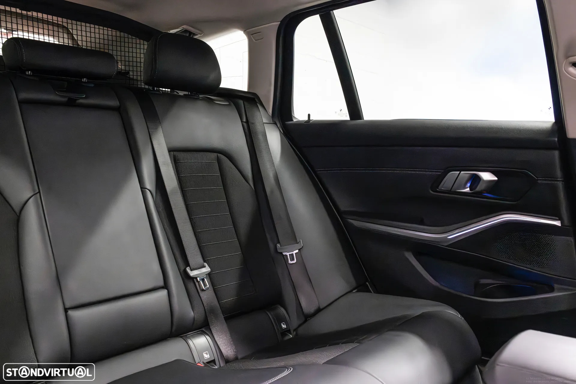 BMW 330 e Touring Pack M Auto - 12