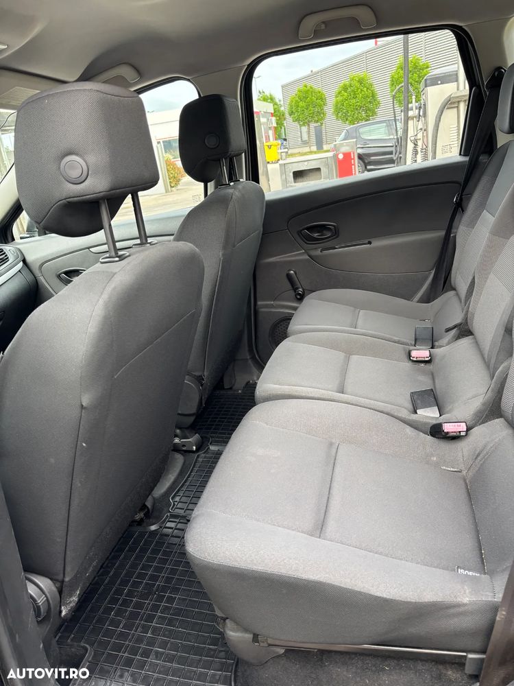 Renault Scenic - 9