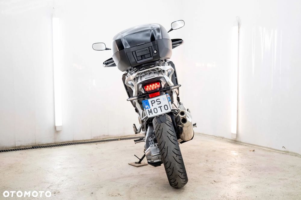 Honda VFR - 7