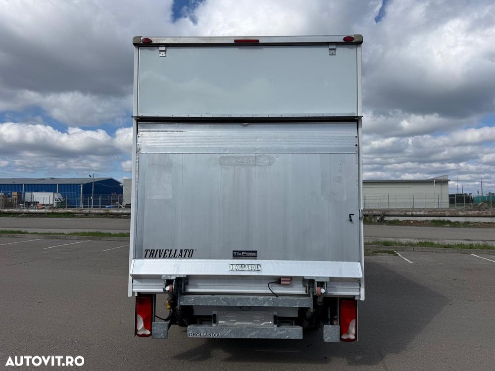 Mercedes-Benz Sprinter - 11