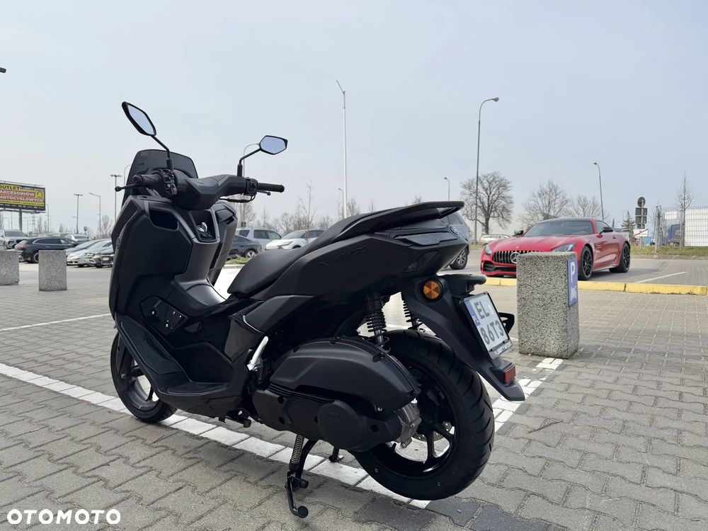 Yamaha NMAX - 4
