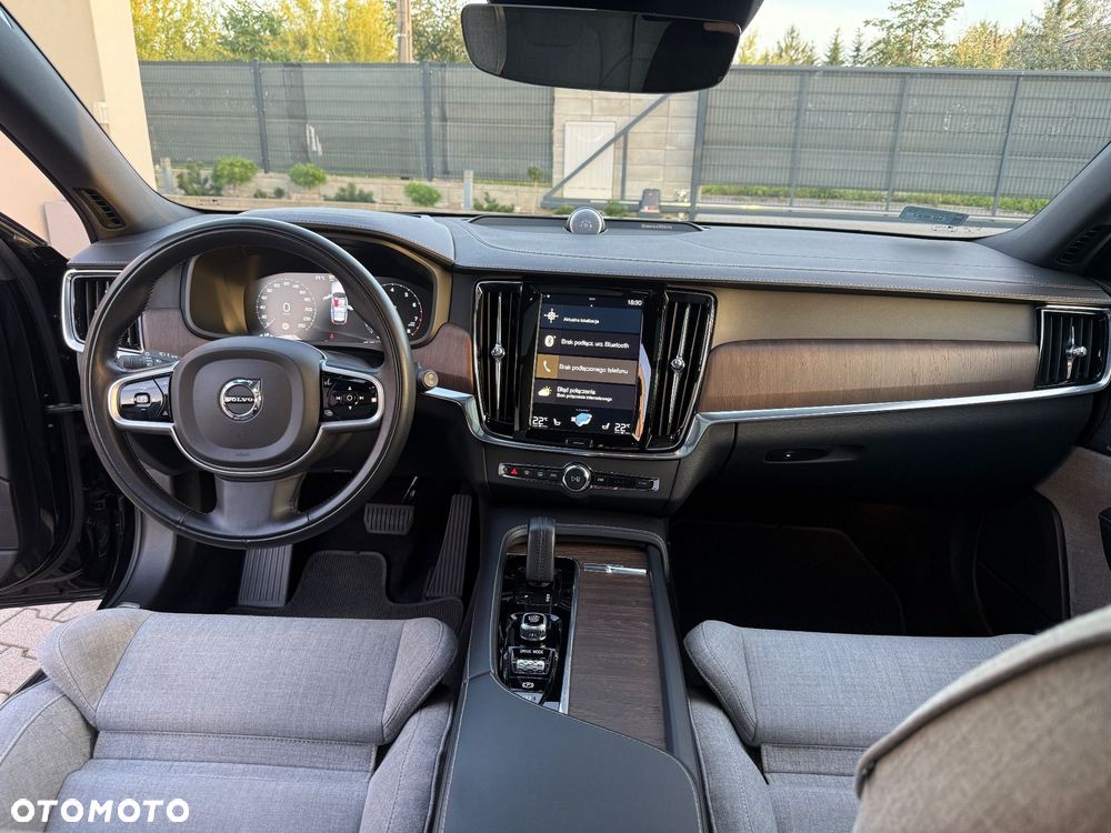 Volvo V90 Cross Country - 14