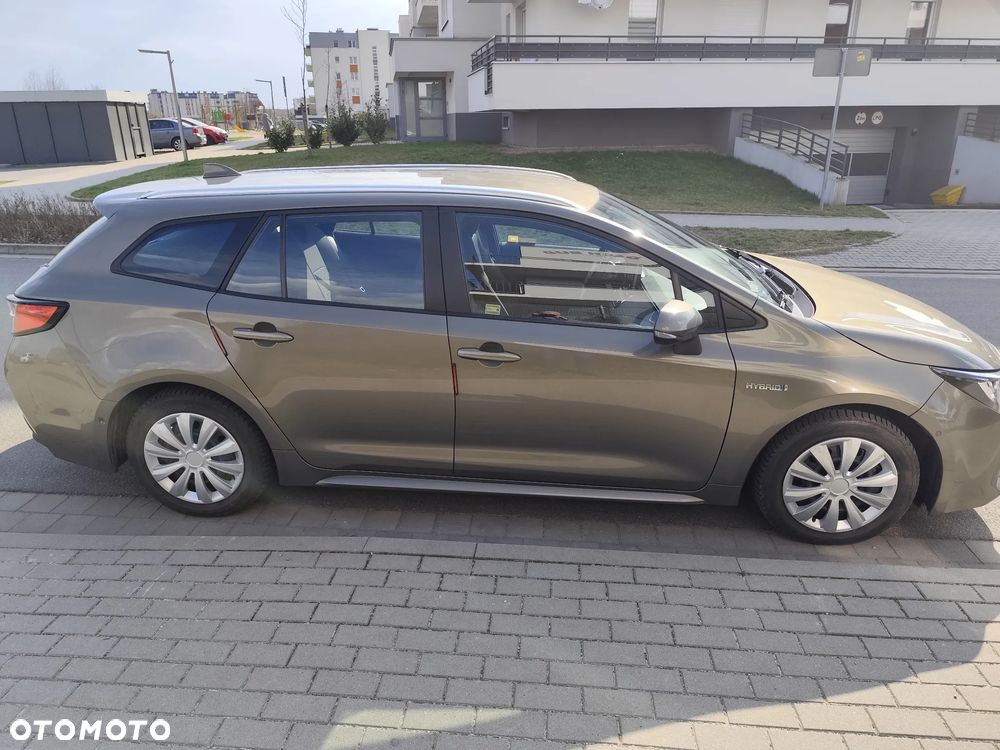 Toyota Corolla 2.0 Hybrid Comfort - 3