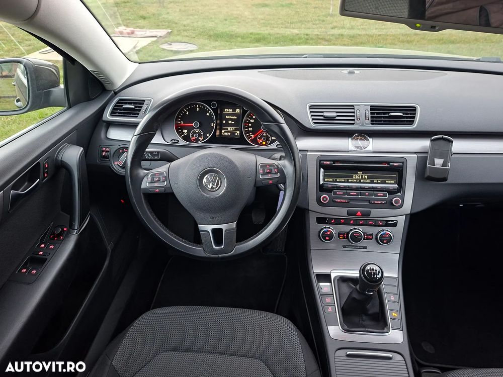 Volkswagen Passat 2.0 Blue TDI SCR Business Edition - 10