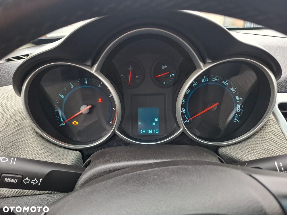 Chevrolet Cruze 1.6 LS - 17