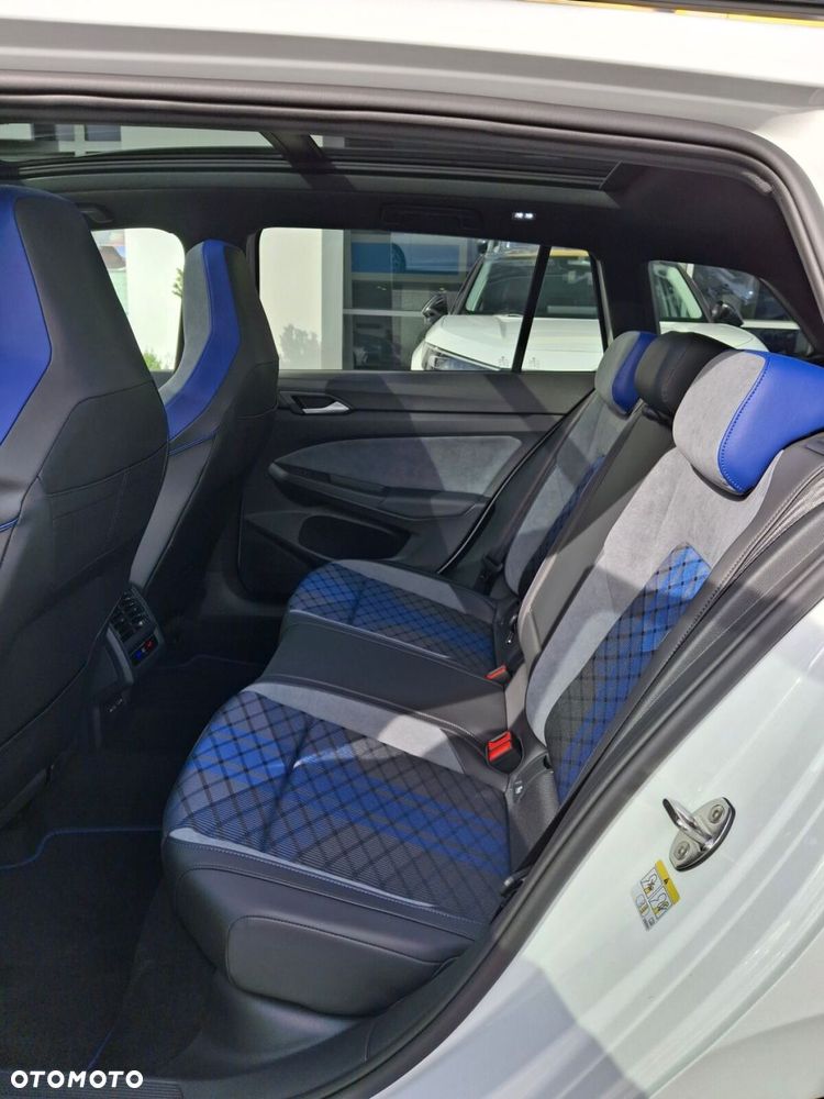 Volkswagen Golf Variant 2.0 TSI 4Motion R - 16