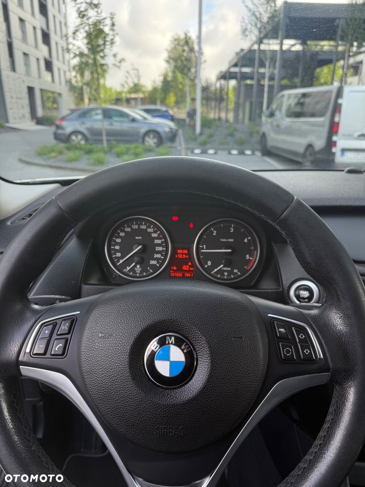 BMW X1 xDrive20d - 11