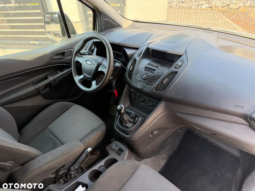Ford Transit Connect - 23