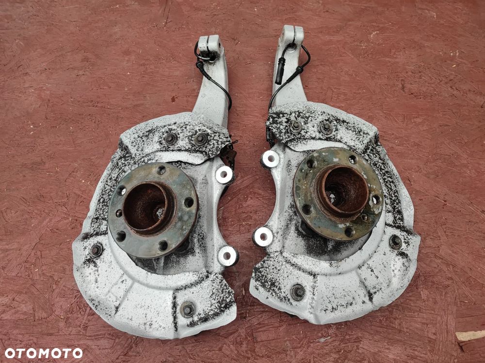 BMW F06 / F10 / F11 / F10N / F11N / F12 / F13 ORYGINALNE ZWROTNICE PRZEDNIE / ZWROTNICA PRZÓD LEWA / PRAWA O NR. 6 775 769 / 4 082 756 / 6 775 770 / 4 082 760 OEM W DOBRYM STANIE