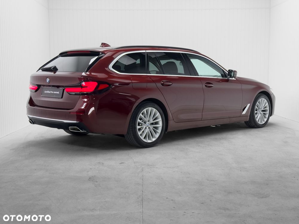 BMW Seria 5 520d xDrive Touring Luxury Line - 4