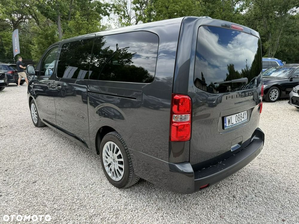 Peugeot Traveller - 8