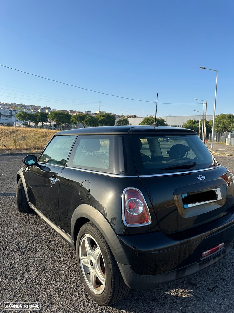 MINI 3 Portas One - 4