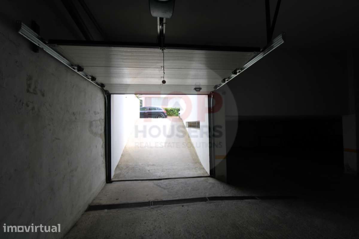 Apartamento T3 Remodelado na Primeira Linha de Mar – Quarteira - Grande imagem: 3/32
