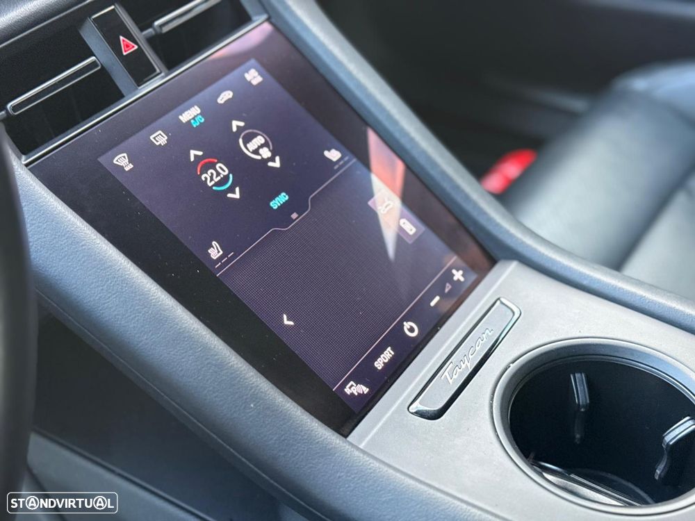 Porsche Taycan 4S - 24