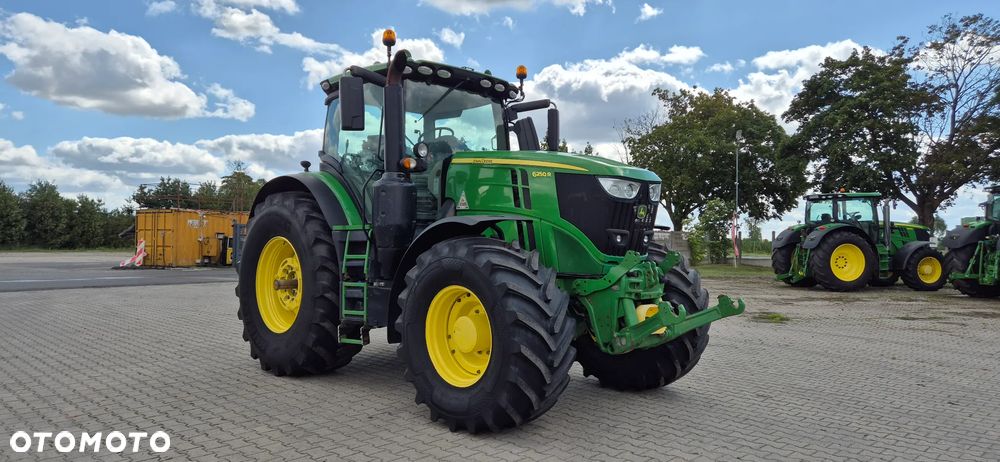 John Deere 6250R - 3