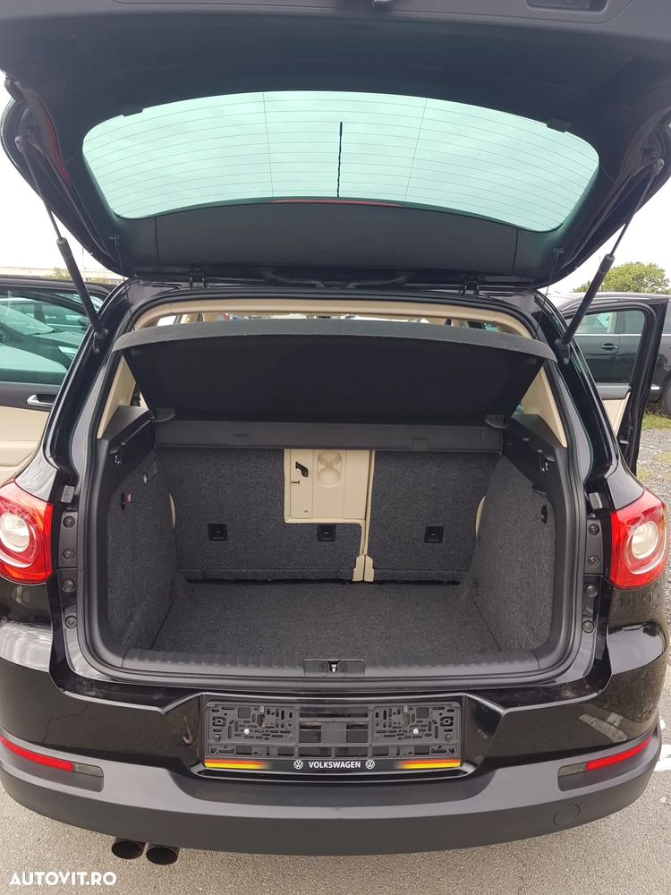 Volkswagen Tiguan - 17