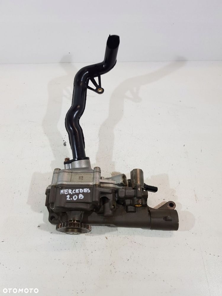 POMPA OLEJU R2701810701 MERCEDES W205 GLA 2.0 CGI - 1