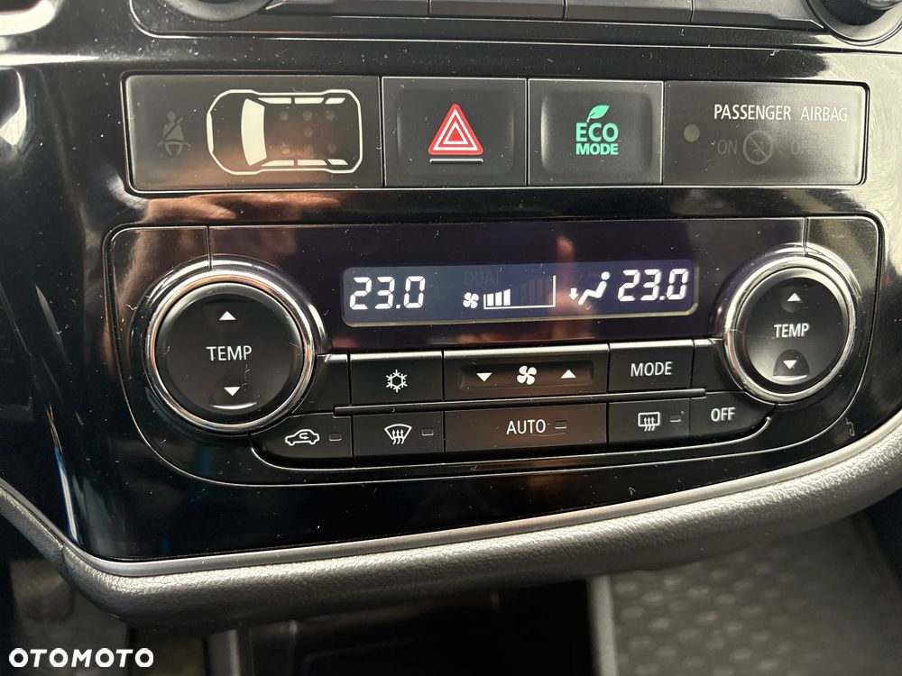Mitsubishi Outlander 2.0 Invite + 2WD - 9