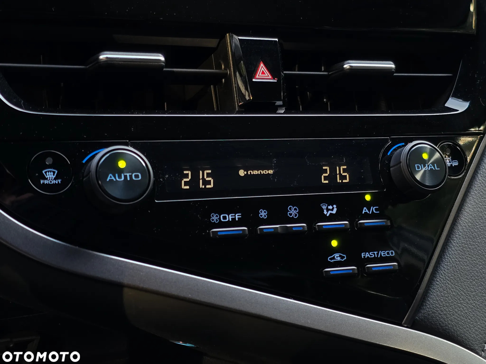 Toyota Camry - 25