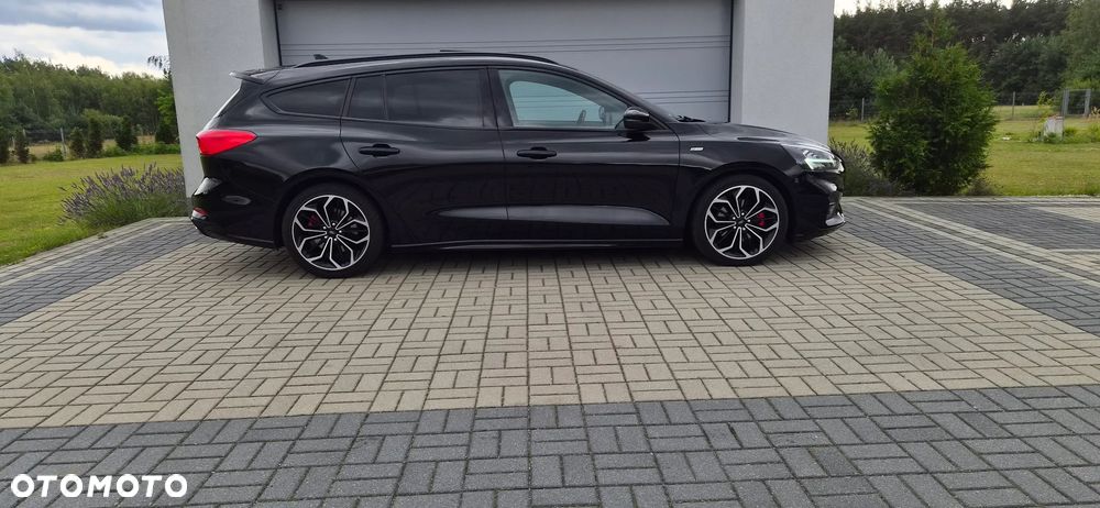 Ford Focus 2.0 EcoBlue STart-Stopp-System ST-LINE - 17