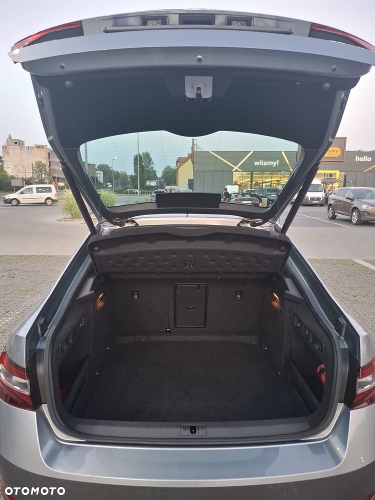 Skoda Superb 2.0 TSI Sportline DSG - 12