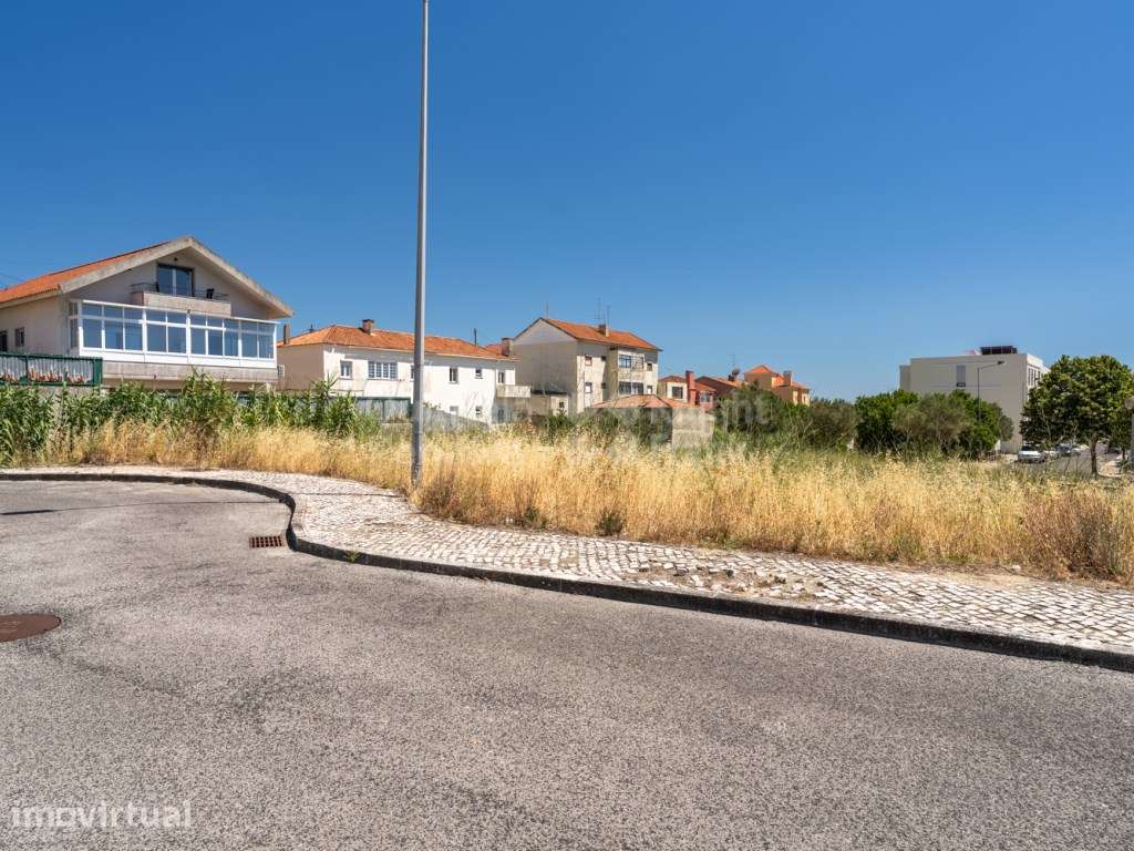 Terreno com projeto aprovado em Cascais - Grande imagem: 3/27