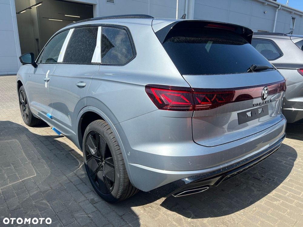 Volkswagen Touareg 3.0 V6 TDI 4Motion R-Line Final Edition - 3