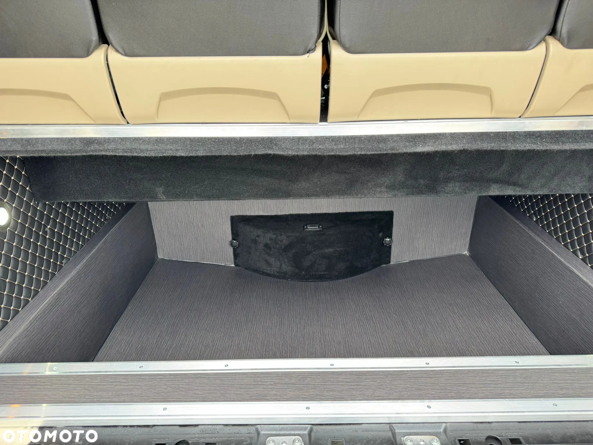 Mercedes-Benz Sprinter 517 - 6