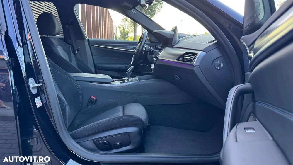 BMW Seria 5 520d xDrive Touring Aut. M Sport Edition - 22