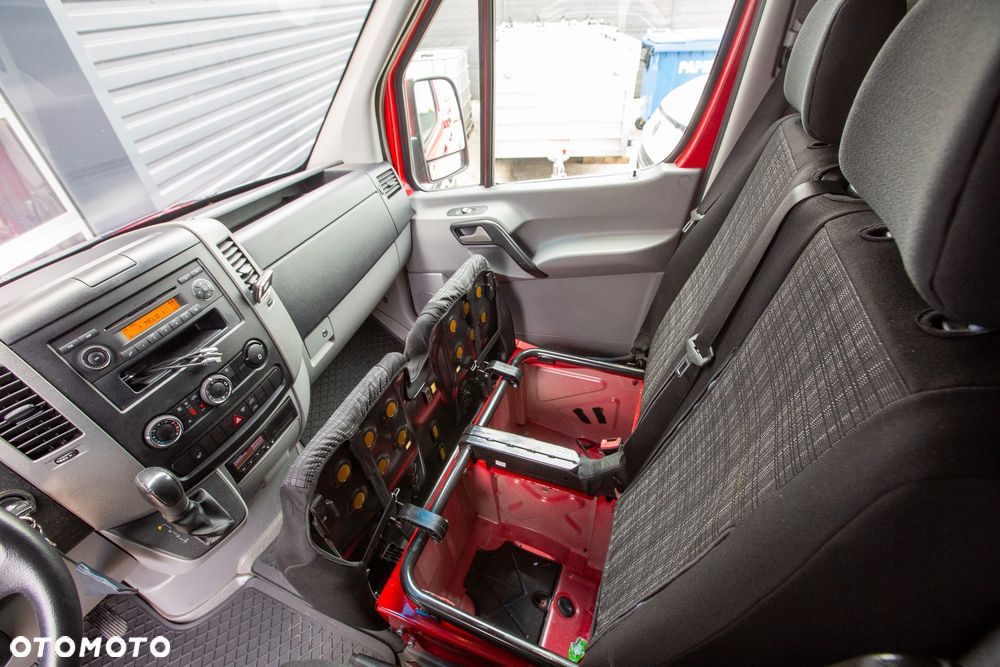 Mercedes-Benz Sprinter 319 - 12