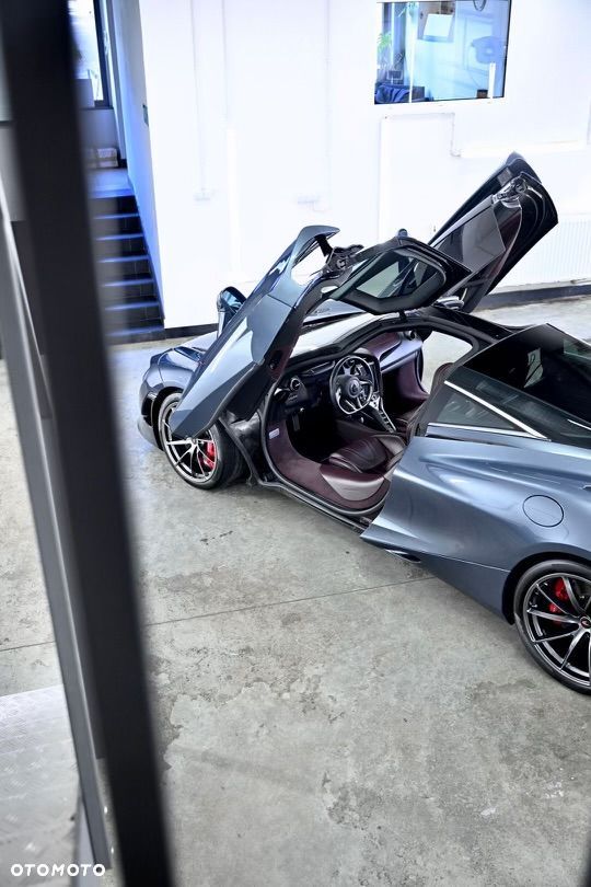 McLaren 720S Coupe - 2