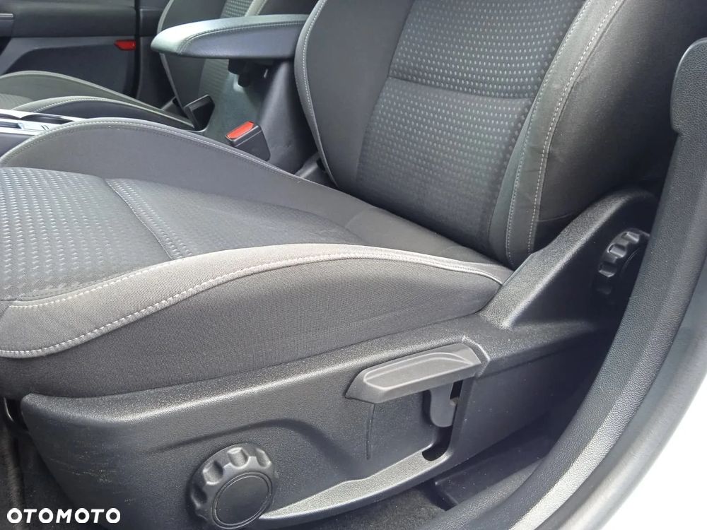 Ford Focus 1.0 EcoBoost Trend Edition Business - 31