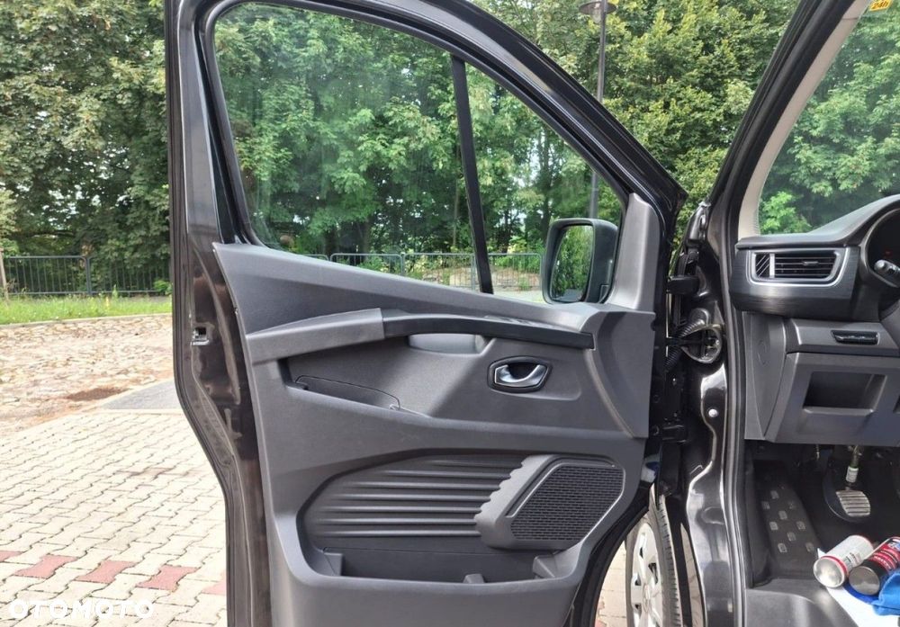 Renault Trafic - 12