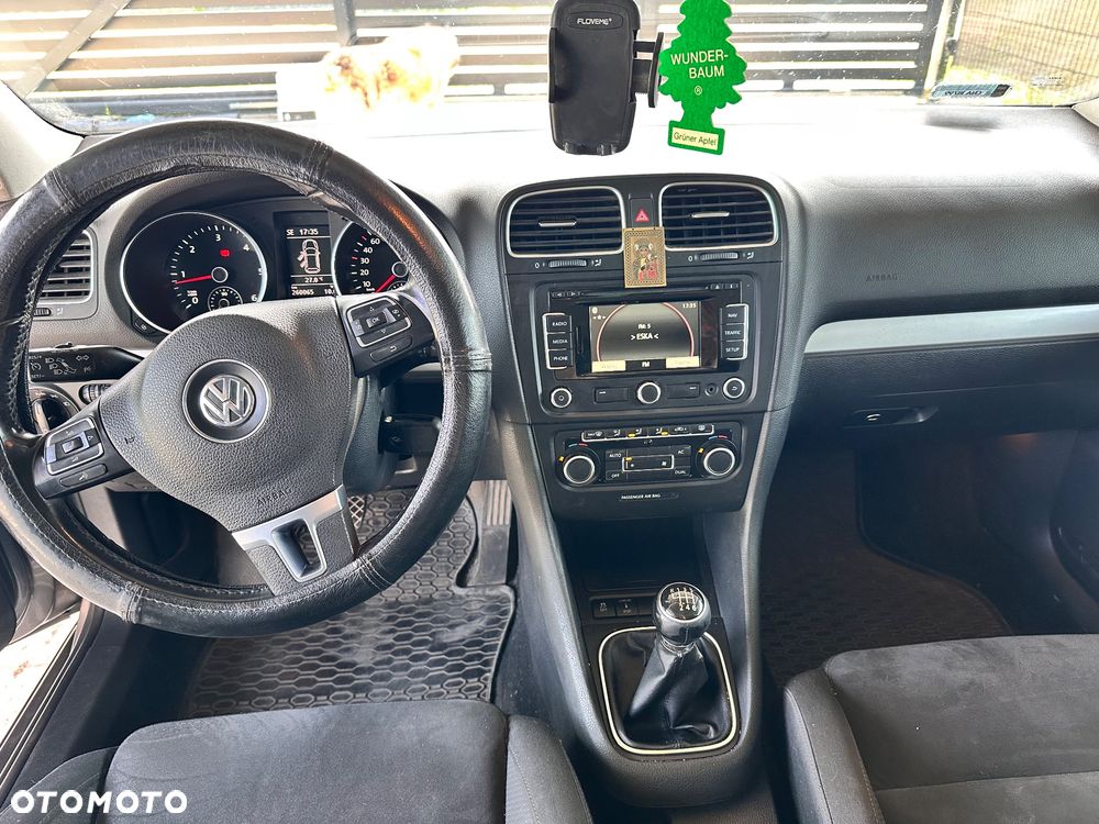 Volkswagen Golf 2.0 TDI Highline - 32