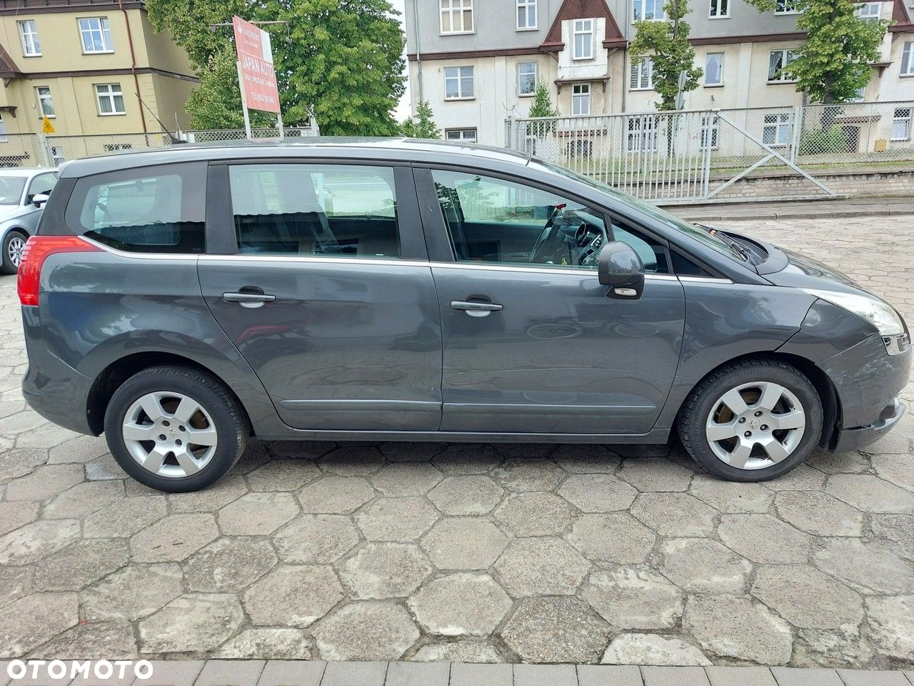 Peugeot 5008 - 5